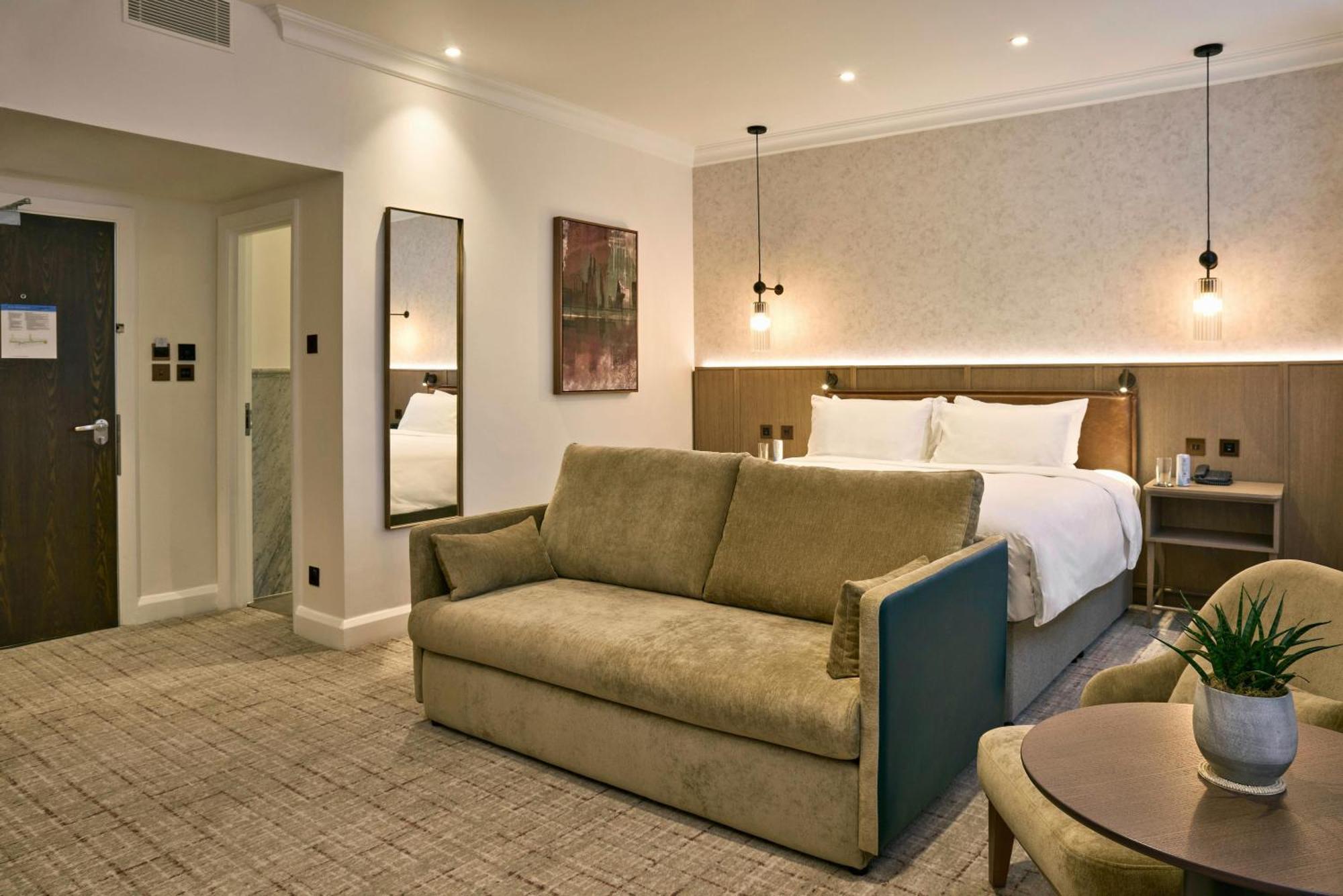 Premium Family Room